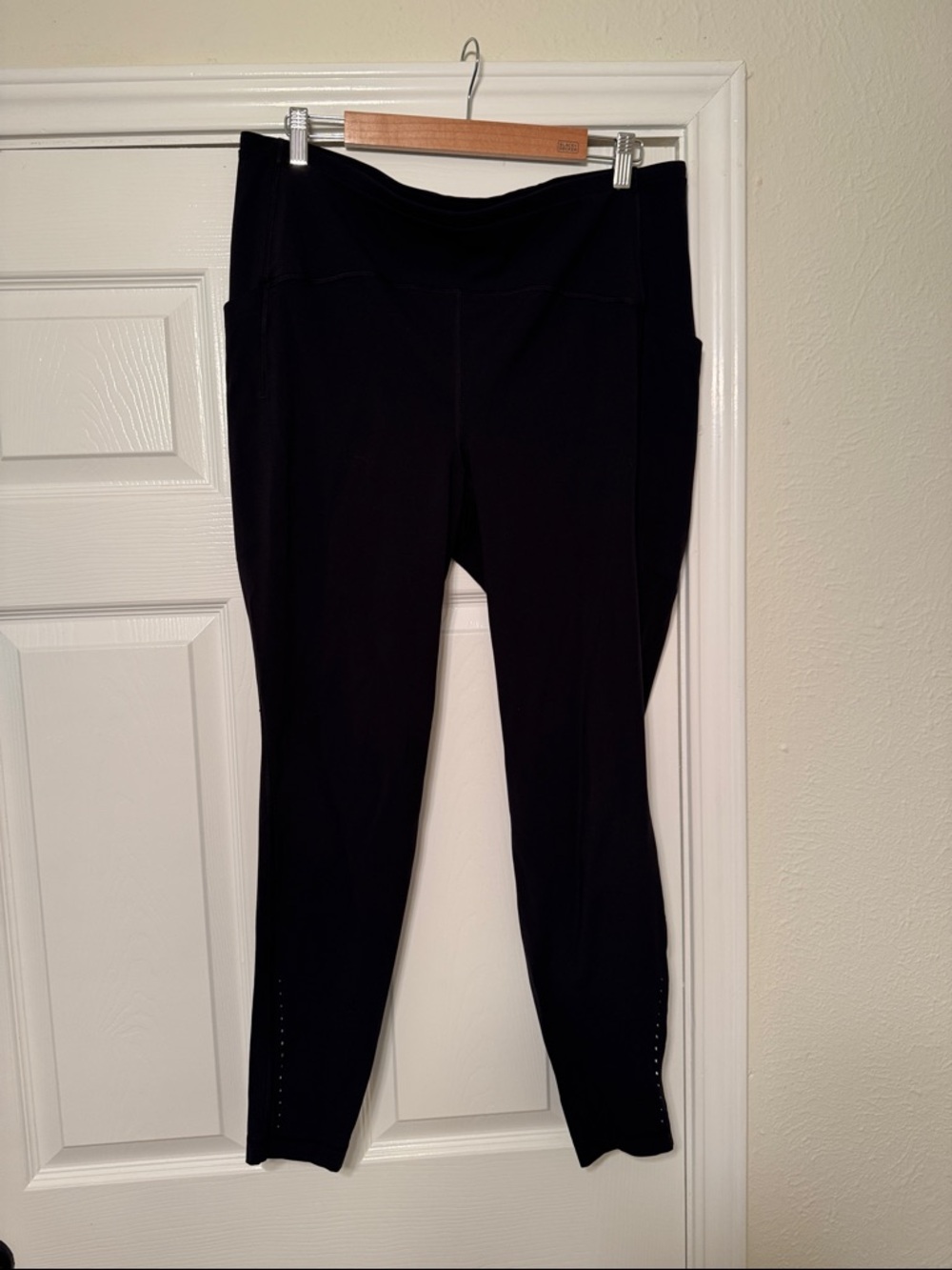 lululemon athletica Black High-Rise Leggings 16